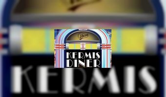 Eten in een jukebox op de kermis