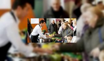Pascal Jalhay kookt tijdens Dag van de Zorg