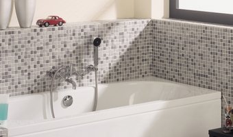 Advertorial: Maatwerk in ligbaden, douchebakken en wastafels