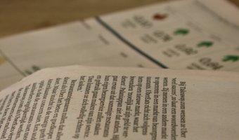 Hospitality Management 25 jaar: krantenmachine brengt papieren krant per satelliet (2001)