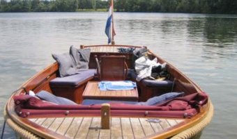 Amsterdammer fel gekant tegen hotelkamers in brugwachtershuisjes