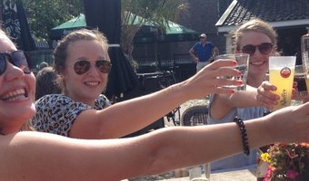Politie niet enthousiast over langere openingstijden horeca Losser