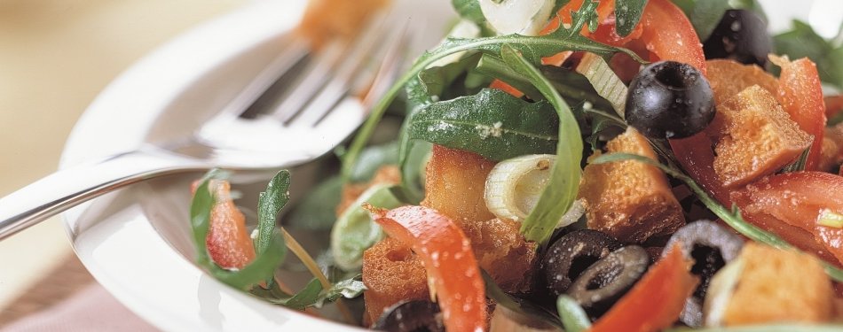 Italiaanse salade met brood