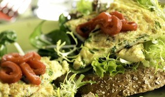 Sandwich met kruidenomelet