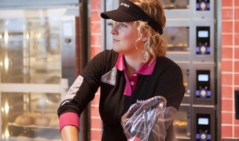 Bakker Bart viert jubileum met speciale nacht