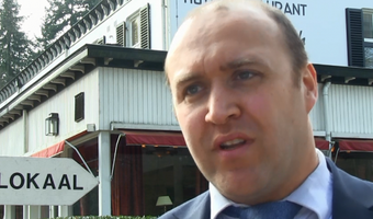 Video: Stemmen in het hotel