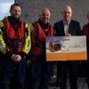 Radisson Blu Palace Hotel overhandigt cheque aan KNRM Noordwijk