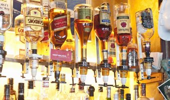 Video: Hoe maak je gruwelijk enge Halloween cocktails?