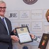 Liz Barents (21) van Restaurant la Provence wint Nationale Hennessy Gastvrijheidsprijs