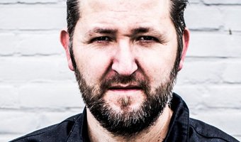 Menno Post gastchef bij Kazerne
