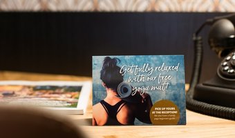 Yoga op de hotelkamer bij Eden Hotels