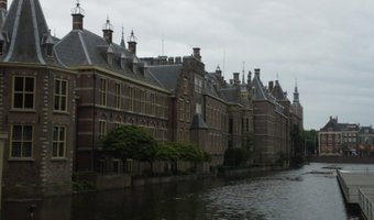 Viersterrenhotel in voormalig kantoor ABN AMRO Den Haag