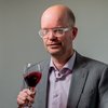 Waarom toch die lange wijnverhalen aan tafel?