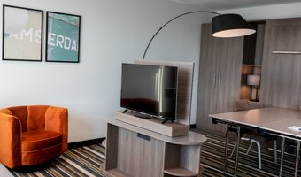 Ambitieus Leonardo Hotels transformeert hotelruimte naar kantoorruimte