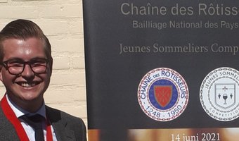 Sasja Moonen (21) van Restaurant Bridges wint Jeunes Sommeliers Competition