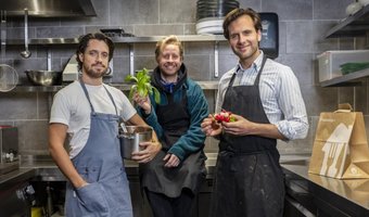 Presentatoren openen pop-up vegan bezorgrestaurant