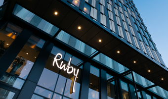 Ruby opent eerste hotel in Nederland
