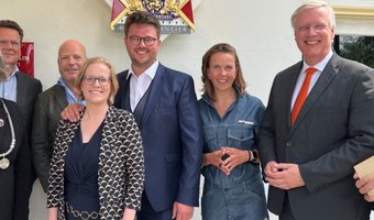 Knallend jubileumfeest Carelshaven 250 jaar met bijzondere onthullingen