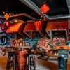 Mooie Boules opent Dikke Mic Karaoke Bar in Rotterdam