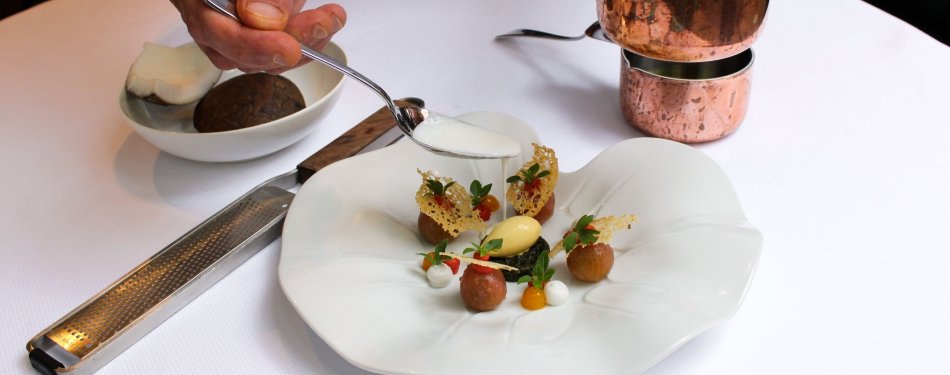 Restaurant LIZZ wordt opgenomen in de Michelingids en verwelkomt maître Louis Grizeau uit Bordeaux