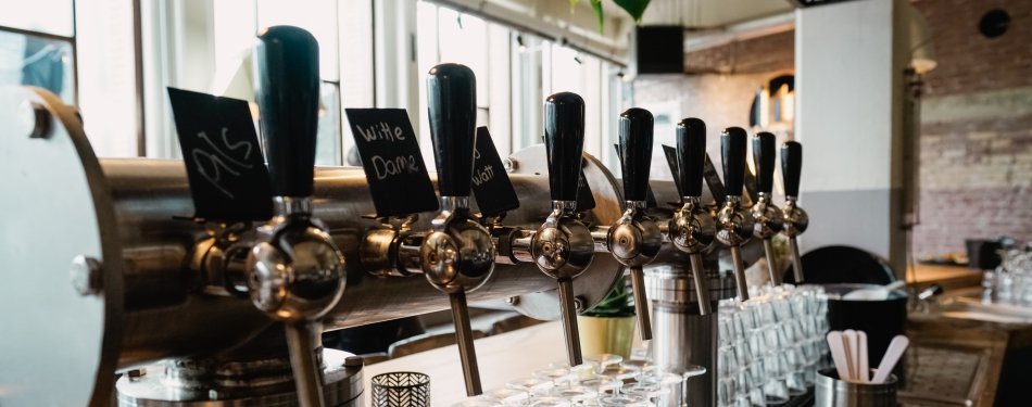 Bronckhorster Brewing Company begint proeflokaal en hotel