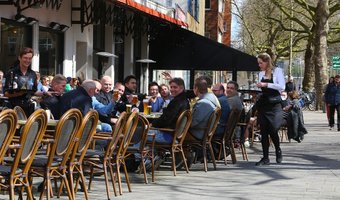 CBS: omzet horeca stijgt explosief terwijl ondernemersvertrouwen daalt
