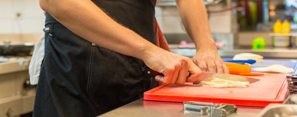 ABN Amro: 'Aantrekken jongeren voor horeca-baan lastig'