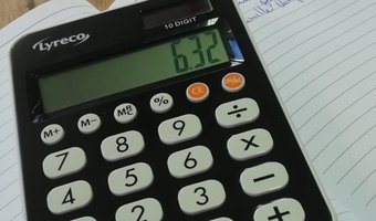 Welke loonsverhogingen gelden er per 1 januari 2023 in de horeca?
