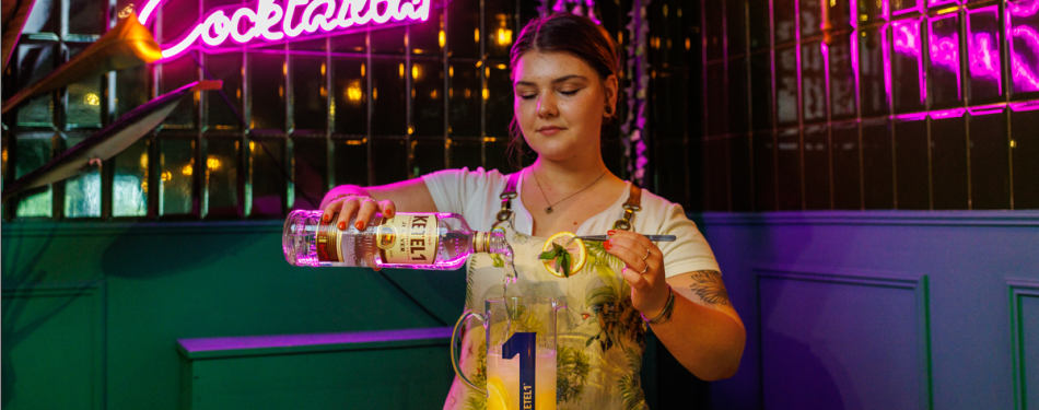 "Jenever herovert plek achter de Nederlandse cocktailbar"
