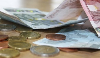 Themamaand Betalen: Fooien uitkeren. Hoe zit dat ook alweer precies?