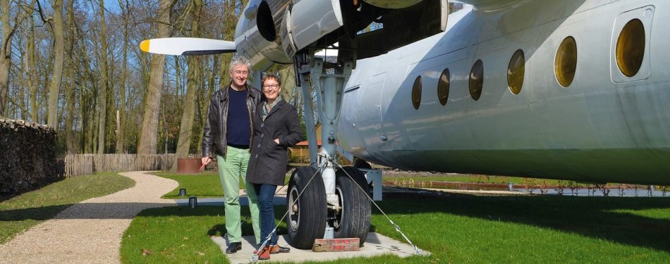 B&B Friendship in een vliegtuig