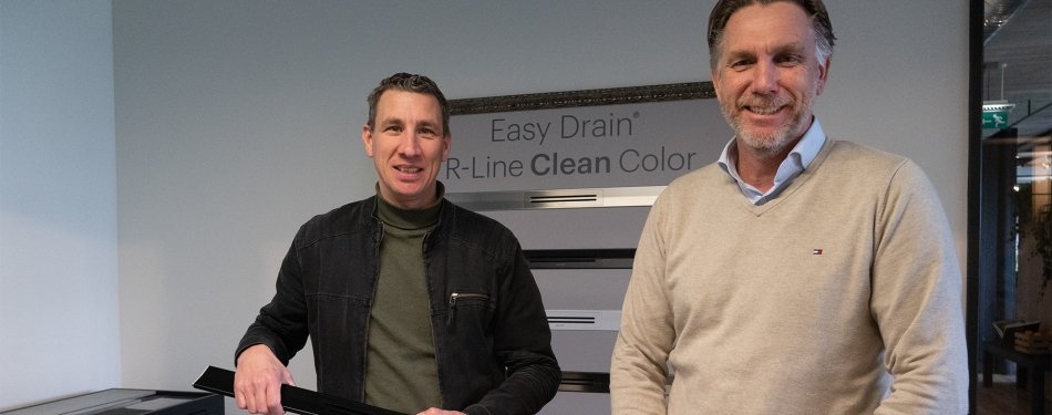 Nieuwe onderhoudsarme douchegoten met kleur van Easy Drain