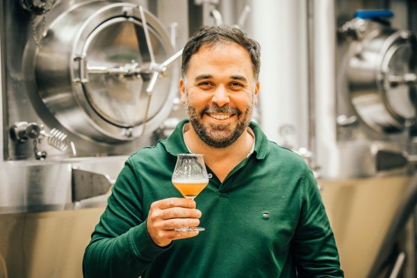 Brand Bierbrouwerij neemt nieuw brouwhuis in gebruik