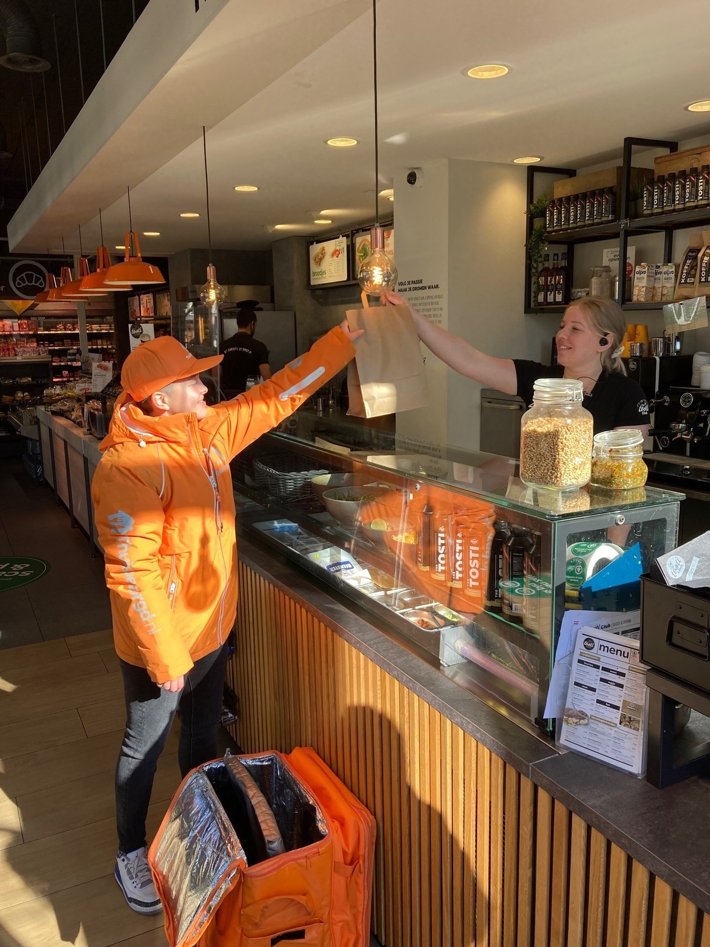 Thuisbezorgd.nl en SPAR breiden samenwerking verder uit