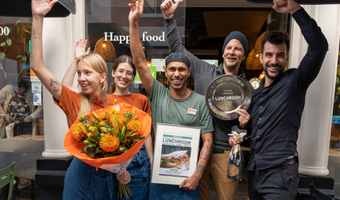 Oud-winnaar Lekkerste Lunchroombroodje, Stephen Nieuwenhuis: “Als een autoriteit een award uitreikt, moet het wel goed zijn”
