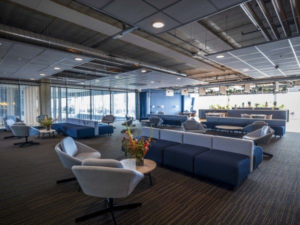 Tulip Inn Eindhoven Airport breidt flink uit met overname Business Center en Skylounge