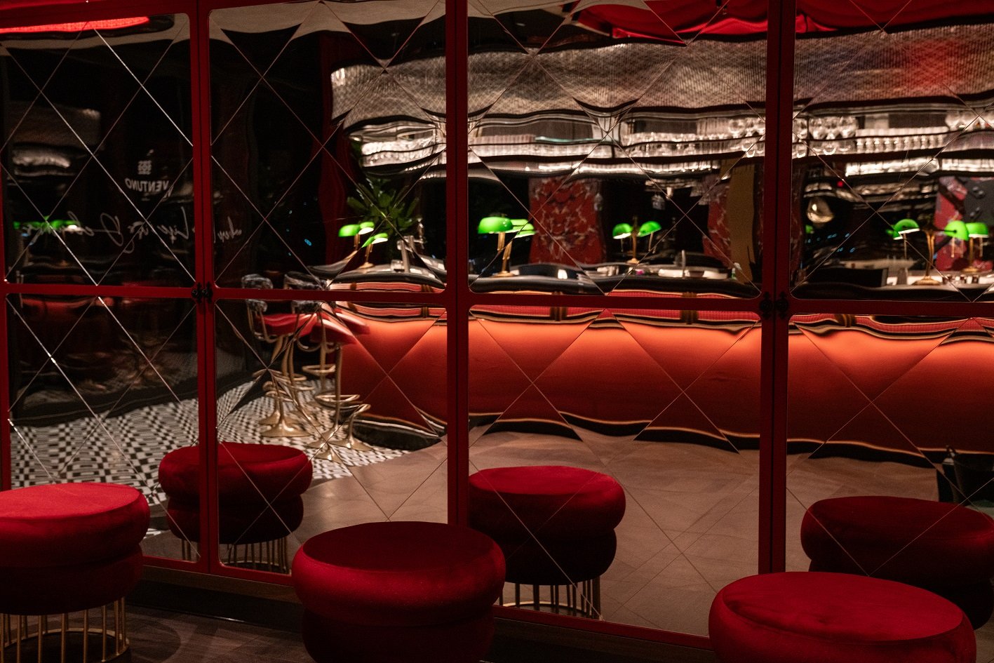 Amsterdamse skylounge Ventuno prikkelt alle zintuigen