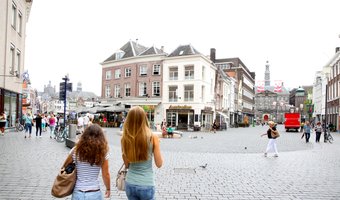Helft Nederlanders boekt via vakantieplatform; Booking.com veruit het populairst