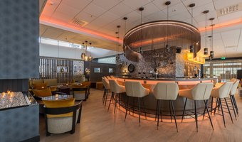 Restaurant LEO’s International Flavors in Leonardo Den Haag viert jubileum op bijzondere wijze