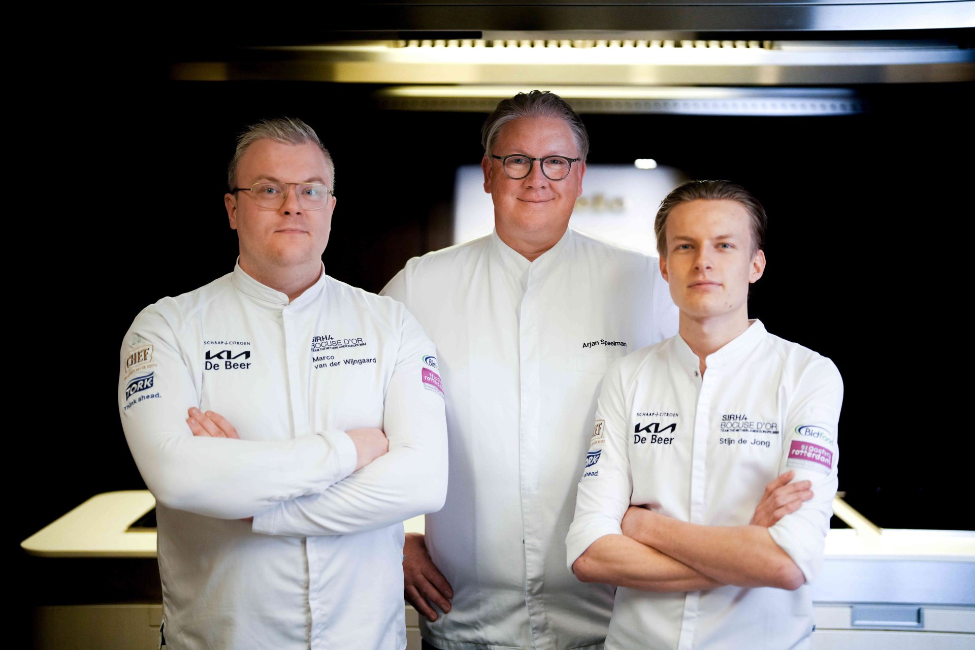 Tweesterrenchef coacht Nederlands team Bocuse d’Or in wedstrijdkeuken van Hotel Okura Amsterdam