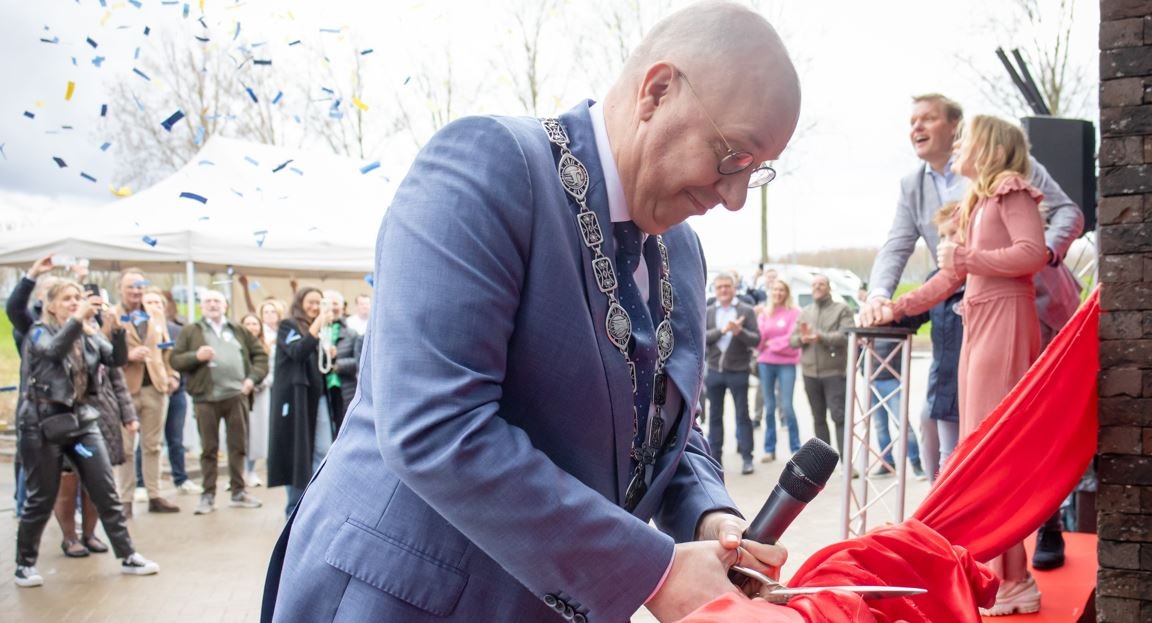 Keilekker Brabantsche Worstenbroodjes opent bakkerij voor zakelijke markt
