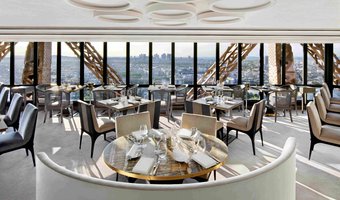 Le Jules Verne in de Eiffeltoren ontvangt voor de eerste keer twee Michelinsterren