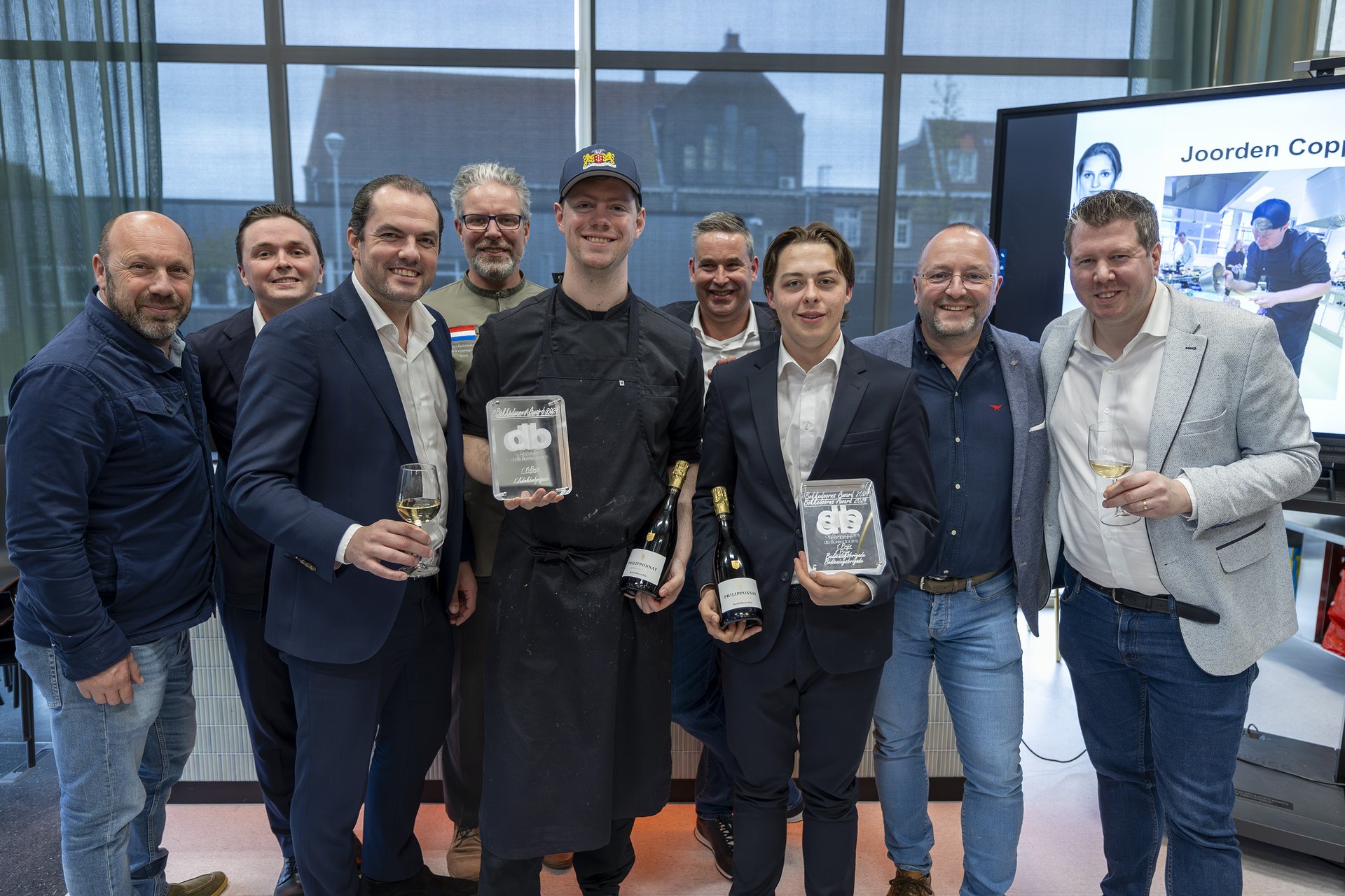 Mees Heesemans en Joorden Coppens van Nova College Hotelschool winnen Bokkedoorns Award
