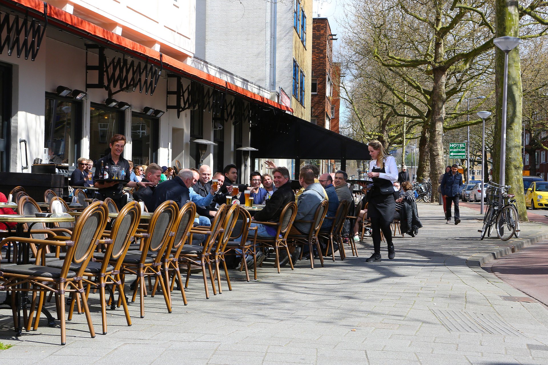 CBS: Meer restaurants en catering, minder cafés