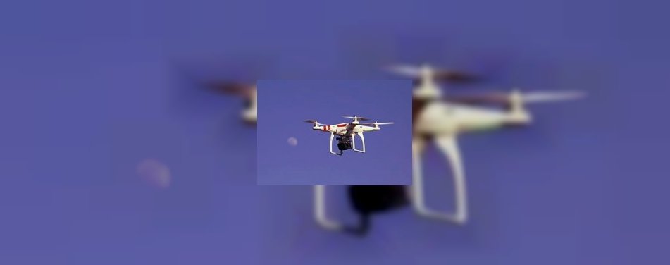 Video: Studenten laten bier in café bezorgen door drone