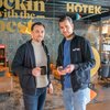 Het openen van de hotelkamer als strategisch interactiemoment