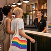 Onderzoek Booking.com: meerderheid LHBTI+-reizigers verbergt identiteit op reis
