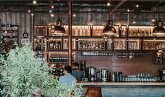 Onzekerheid in de horeca: hoe bescherm je je onderneming?
