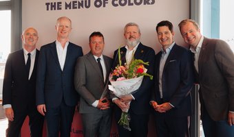 Eerste Les Clefs d'Or-conciërge voor DoubleTree by Hilton Amsterdam Centraal Station