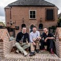 Edwin Muns en jong talent openen Brasserie De Hofsmid in Buren